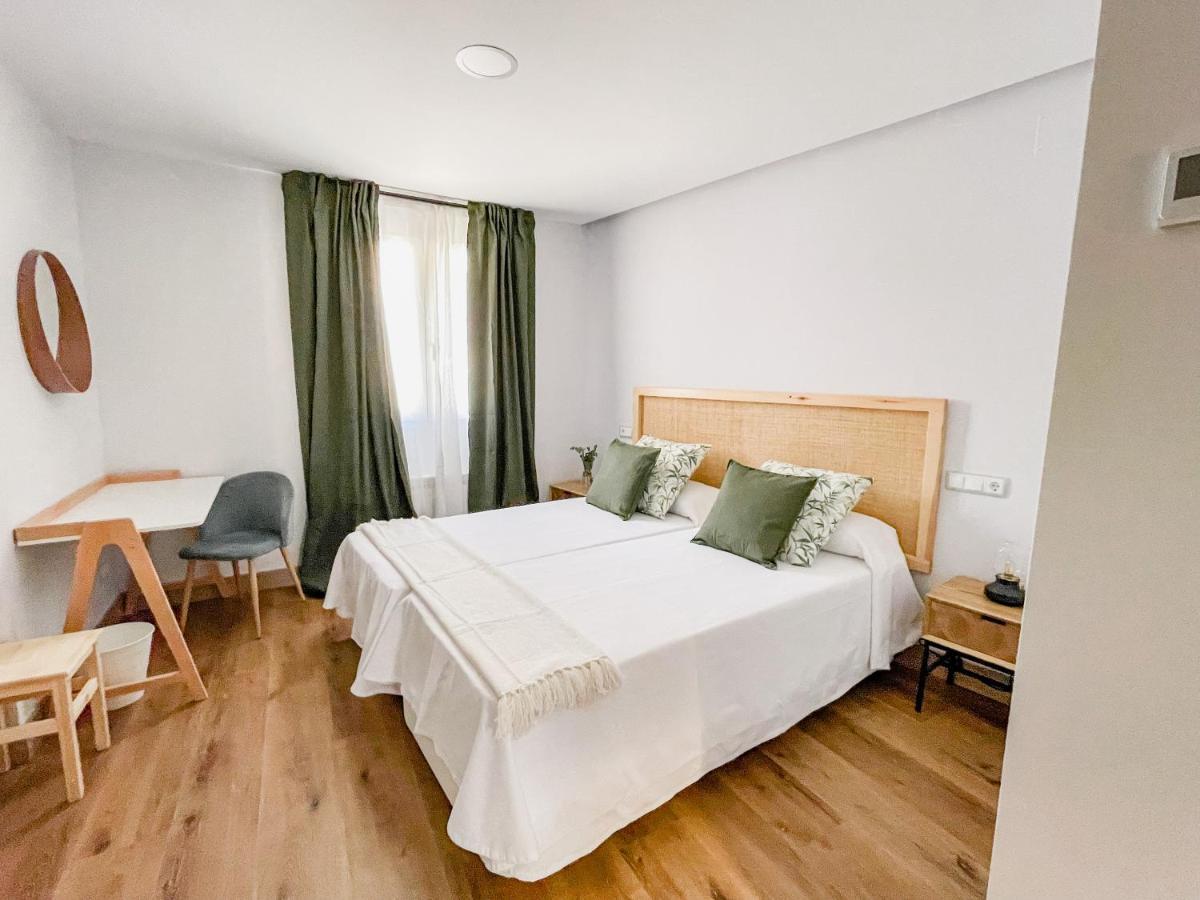 Hotel Camino De Las Estrellas Serranillos Eksteriør billede