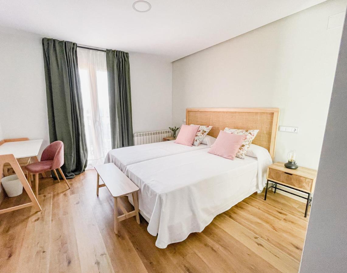 Hotel Camino De Las Estrellas Serranillos Eksteriør billede