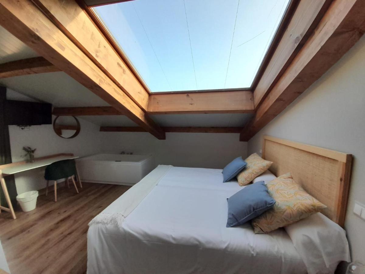 Hotel Camino De Las Estrellas Serranillos Eksteriør billede